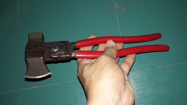 ขายคีมขวานค้อนงานเก่าเก็บขนาด10"