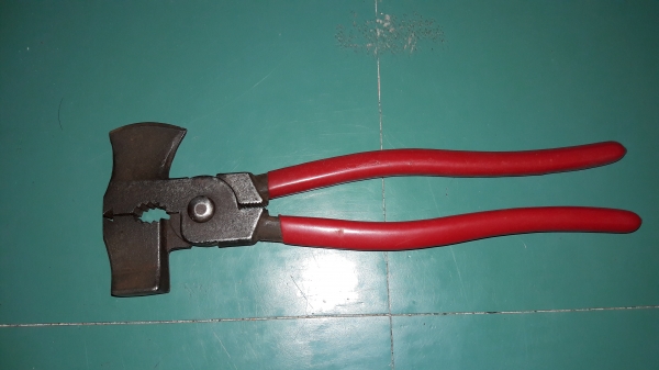 ขายคีมขวานค้อนงานเก่าเก็บขนาด10"