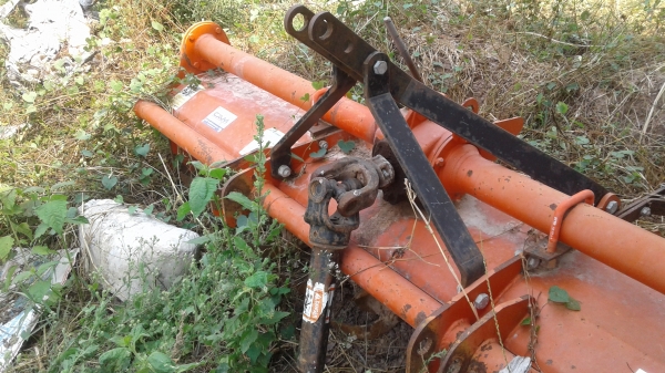 ขายตามสภาพรถไถ50แรงมีเล่มทะเบียนพร้อมโรต้ารีสวยๆราคาต่อรองได้ ขายตามสภาพรถไถ50แรงมีเล่มทะเบียนพร้อมโรต้ารีสวยๆราคาต่อรองได้