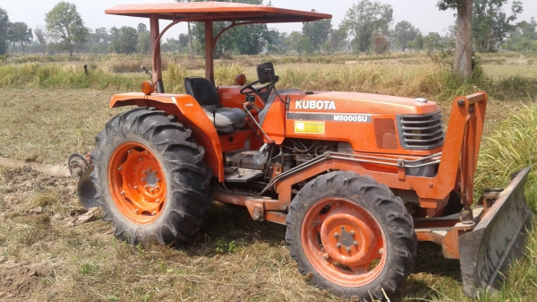 ขายตามสภาพรถไถ50แรงมีเล่มทะเบียนพร้อมโรต้ารีสวยๆราคาต่อรองได้