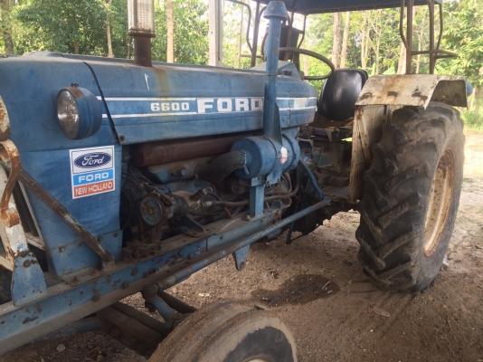 ขายรถไถสนใจติดต่อ คุณตี๋ 081-9830645