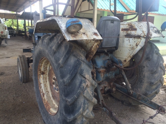 ขายรถไถสนใจติดต่อ คุณตี๋ 081-9830645