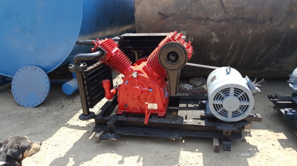 ขายปั้มลมแบบลูกสูบ ขนาด 30 แรงพร้อมมอเตอร์ ใช้งานได้เลย