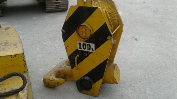 ALL TERRAIN CRANE TADANO GA1000N