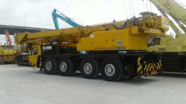 ALL TERRAIN CRANE TADANO GA1000N