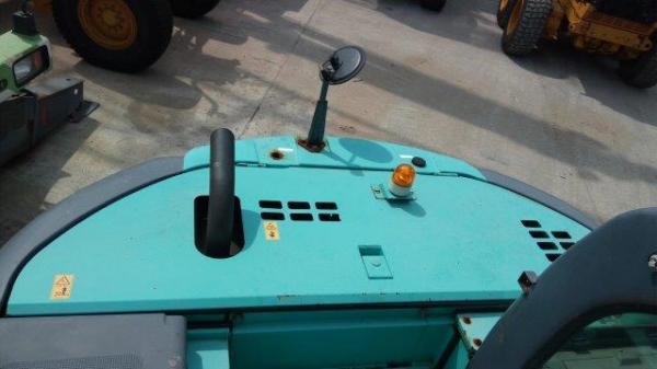 KOBELCO SK135SR รถเก่านอก100\% รถสวย ราคาไม่แพงครับ KOBELCO SK135SR รถเก่านอก100\% รถสวย ราคาไม่แพงครับ