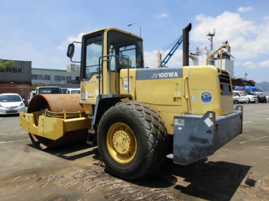 รถบด Komatsu รุ่น JV100WA-2 ปี 2003 สภาพสวยมาก ๆ นำเข้าจากญี่ปุ่น รถบด Komatsu รุ่น JV100WA-2 ปี 2003 สภาพสวยมาก ๆ นำเข้าจากญี่ปุ่น