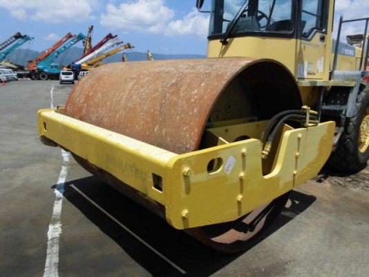 รถบด Komatsu รุ่น JV100WA-2 ปี 2003 สภาพสวยมาก ๆ นำเข้าจากญี่ปุ่น รถบด Komatsu รุ่น JV100WA-2 ปี 2003 สภาพสวยมาก ๆ นำเข้าจากญี่ปุ่น