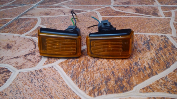 ไฟเลี้ยวแก้ม VOLVO สีส้ม