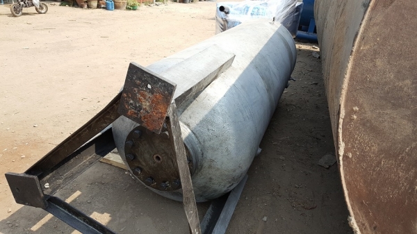 ขายถังลม แบบตั้งขนาด 1000 ลิตรเหล็กหนา 8 มิล