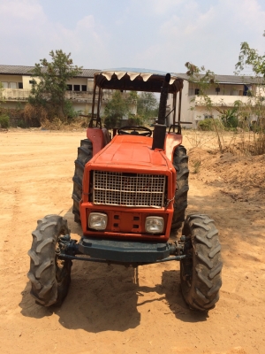 76000ครับ นาทีทอง มาเอาเลย มาก่อนได้ก่อน ช้าอดครับ คูโบต้าL4202DT 42แรง 4WD ตัวเปล่าพร้อมใช้ขายถูกๆครับ