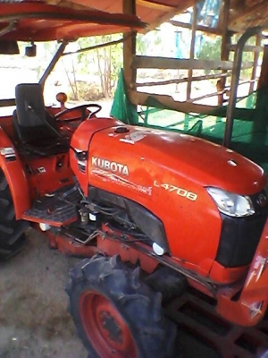 รถไถ 47 แรงอุปกร 2 ชิ้น ยีห้อตราช้าง รถปี 54 ช.ม 1800 นิดฯฯ พร้อมลุยงาน ราคาเบา ฯ 335000 บาท ทะเบียนพร้อม ดูรถ จ . อำนาจเจริญ วันทูคอล 098 668-3479 dtac 094 283-9369 สิทธิ์ คับ