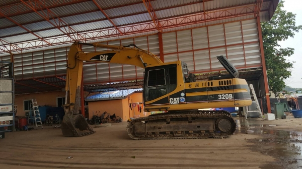CAT 320B รถสวยสภาพพร้อมใช้งาน เครื่องปั้มดี โซ่ช่วงล่างเต็ม เฟรมสวย แอร์เย็น บูมอามสวย ไฟฟ้าครบ