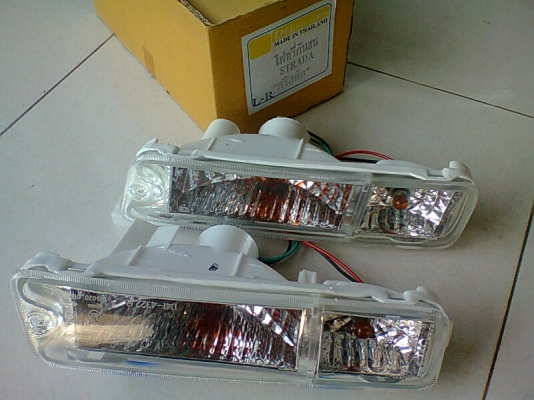 ไฟหรี่ไฟเลี้ยวกันชน STRADA ไฟหรี่ไฟเลี้ยวกันชน STRADA