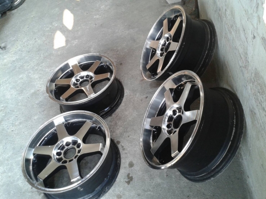 ขอบ17นิ้ว5รู114 ชุดนี้ ราคา 7300 บาท