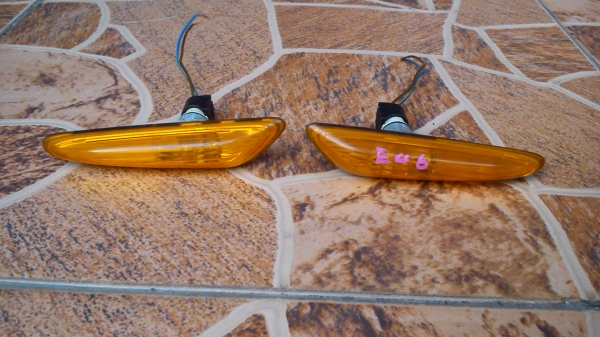 ไฟเลี้ยวแก้ม BMW E46 สีส้ม ไฟเลี้ยวแก้ม BMW E46 สีส้ม