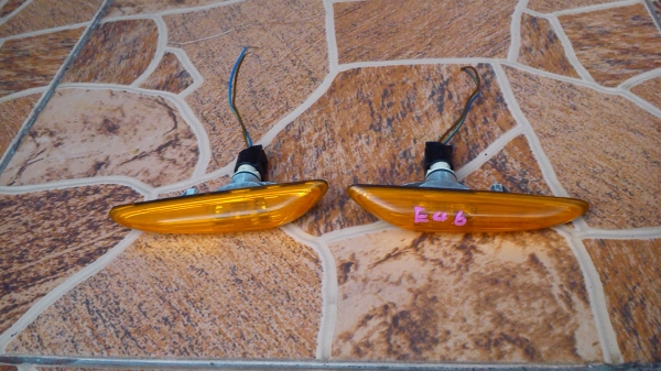 ไฟเลี้ยวแก้ม BMW E46 สีส้ม