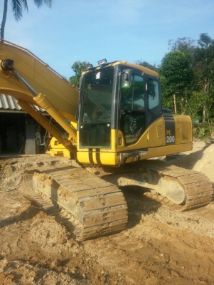 ขายด่วน!! Komatsu PC200-7 สภาพสวยค่ะ