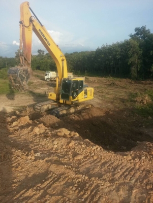 ขายด่วน!! Komatsu PC200-7 สภาพสวยค่ะ