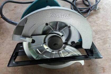 ขายเลื่อยวงเดือนMAKITA MODEL5900B MADE IN JAPAN.ขนาดใบ9"ใหม่เก่าเก็บ