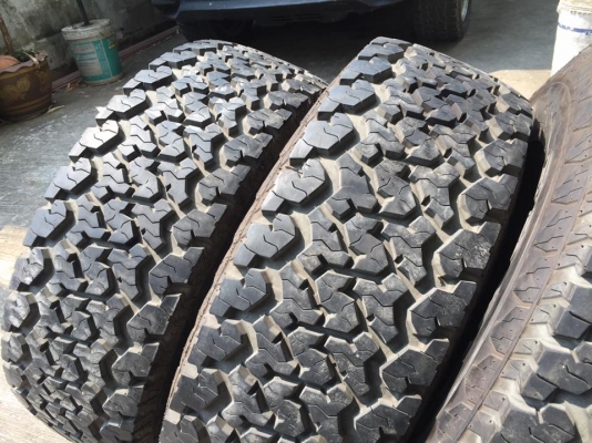 ขาย ยางMaxxis 980 A/T 265/70/16 ปี15 ดอกเต็มมากน้องๆยางใหม่4เส้น