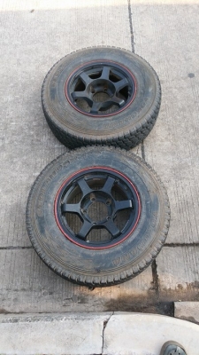 ขายล้อ 5/139 รูจิ๊ป ใส่คาริเบี้ยน วีทาล่า ได้  ขอบ15 กว้าง7.5  พร้อมยางโยโก 215/80/15  สภาพดีครับ