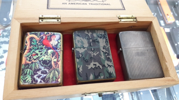 ขายไฟเช็ค ZIPPO MADE IN USA.ใหม่เก่าเก็บทำจากเงินแท้ยังไม่ได้ขัดเงา