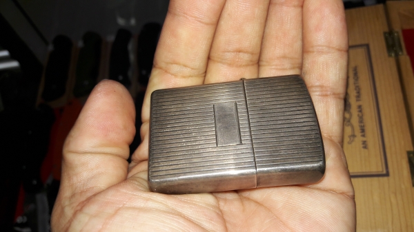 ขายไฟเช็ค ZIPPO MADE IN USA.ใหม่เก่าเก็บทำจากเงินแท้ยังไม่ได้ขัดเงา