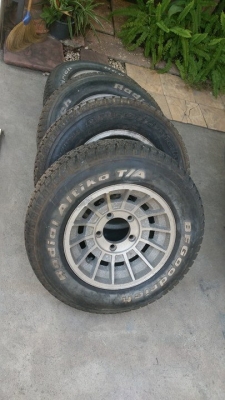ล้อ เอนไก บาจา เก่าญี่ปุ่น ไม่เคยใช้งานในไทย ขอบ15 กว้าง.7นิ้ว 5/139 ใส่เบี้ยน วีทาร่า ได้ สภาพเดิมๆ ไม่มีเบียด ราคา 18000บาท ดูของพระราม2 083 5996979 Id .Champ_rama2