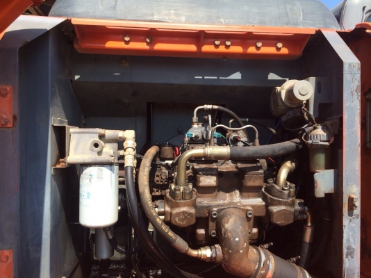 ขายด่วน HITACHI ZX200 สภาพพร้อมใช้งาน โทร 091-2737963 มอส