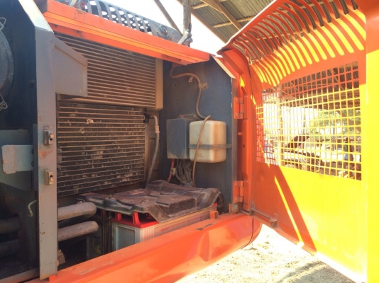 ขายด่วน HITACHI ZX200 สภาพพร้อมใช้งาน โทร 091-2737963 มอส ขายด่วน HITACHI ZX200 สภาพพร้อมใช้งาน โทร 091-2737963 มอส