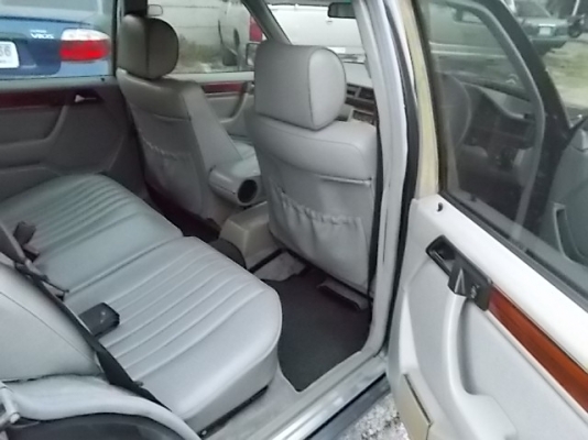ขายไม่แพงbenz w124 230te(แวน)