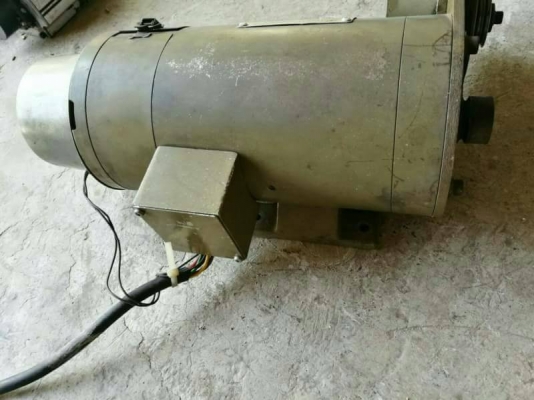 1800 บ.ส่งฟรี083-2000058  LINE ID: line832923 มอเตอร์DCยี่ห้อ MIKI PULLEY  ผลิตญี่ปุ่นขนาดกำลัง 0.2 KW. เริ่มหมุนที่ 12V. - 185  ใช้งานง่าย แรงบิดเยอะ ปรับรอบได้ 0- 2500รอบ/นาที(มี 9 ลูก)