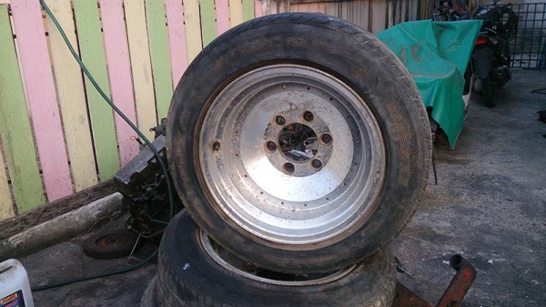 ขายล้อแม็กหน้ากว้าง 8 สวยๆ 6850 บาท