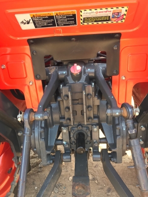 รถไถ L3208SP. ปี58. สีเดิม100\% สภาพเหมือนใหม่ รถไถ L3208SP. ปี58. สีเดิม100\% สภาพเหมือนใหม่