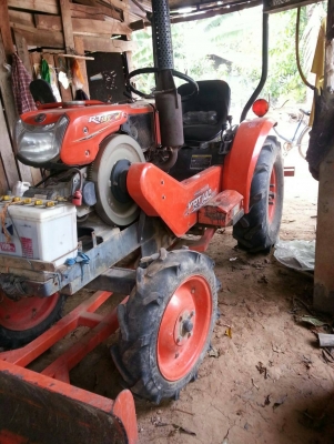 ขาย KRT 140 พลัส สภาพสวยเดิม  เอาไปใช้งานได้เลย ไม่ต้องซ่อม อุปกรณ์ มีใบดัน+ผานพรวน 4+คราด เอกสารเล่มทะเบียน  เครื่องเกียร์ดี ปั้มแรง ยางดี รถใช้งาน 1,5xx ช.ม ราคา 84,000 ครับ  091-0206555 อยู่สุรินทร์ครับ