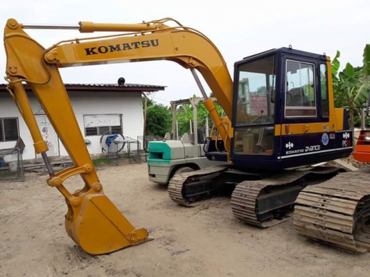 ขาย KOMATSU PC60-5  รถสวย  สภาพดีพร้อมใช้งาน  เอกสารอินวอยครบ ลองระบบกันได้ทุกวัน  โทร  089-3818694  ดวงนภา