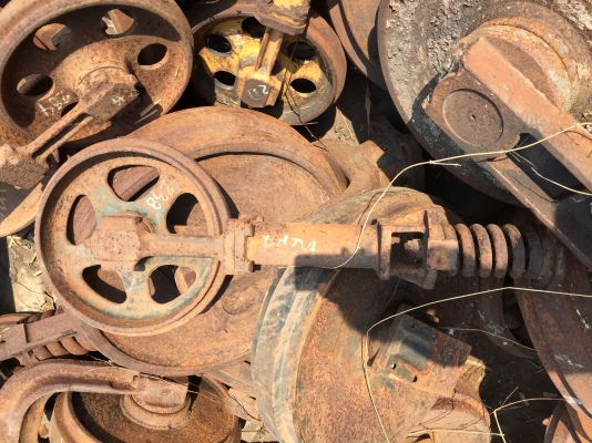 ขาย ล้อนำPC120-5 1คู่