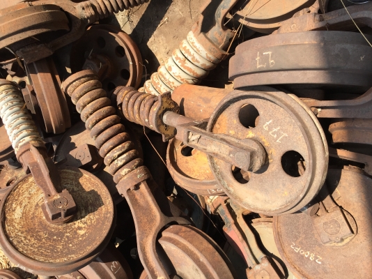 ขาย ล้อนำPC120-5 1คู่ ขาย ล้อนำPC120-5 1คู่