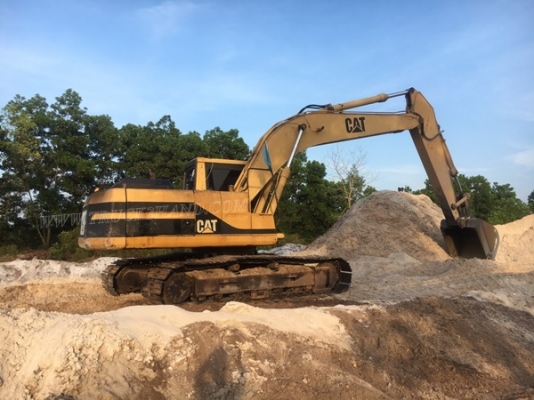 รถแมคโค CAT 320 พร้อมใช้งาน