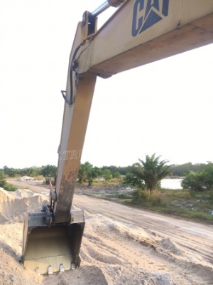 รถแมคโค CAT 320 พร้อมใช้งาน