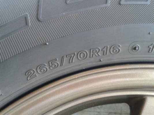 ขอบ16นิ้ว6รู พร้อมยาง ชุดนี้ ราคา 7900 บาท