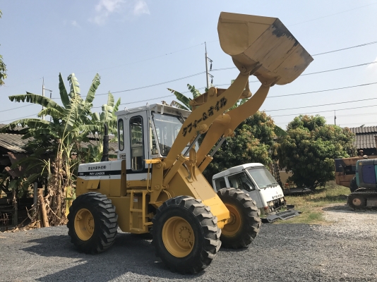 ขายรถตักล้อยาง KOMATSU 510 รถเก่าใน สภาพสวยๆ พร้อมใช้ สนใจติดต่อ 081-9485494