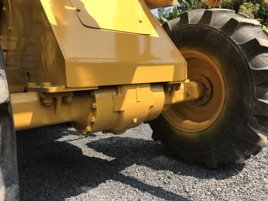 ขายรถตักล้อยาง KOMATSU 510 รถเก่าใน สภาพสวยๆ พร้อมใช้ สนใจติดต่อ 081-9485494