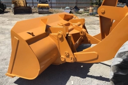 ขาย รถตัก KOMATSU 510 กรองเดี่ยว ซีเรียลสูง นำเข้าจากญี่ปุ่น 090-986-2521 อ๊อบ