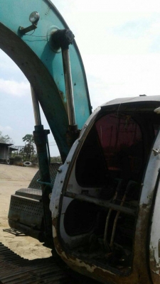 แบ็คโฮ KOBELCO รุ่นมาร์คไฟว์ 120-5