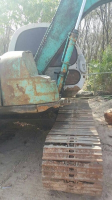 แบ็คโฮ KOBELCO รุ่นมาร์คไฟว์ 120-5