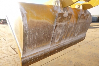 ขาย TCM ZW220 ปี2012 นำเข้าจากญี่ปุ่น ราคาถูก โทร.090-986-2521 อ๊อบ