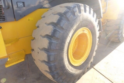 ขาย TCM ZW220 ปี2012 นำเข้าจากญี่ปุ่น ราคาถูก โทร.090-986-2521 อ๊อบ