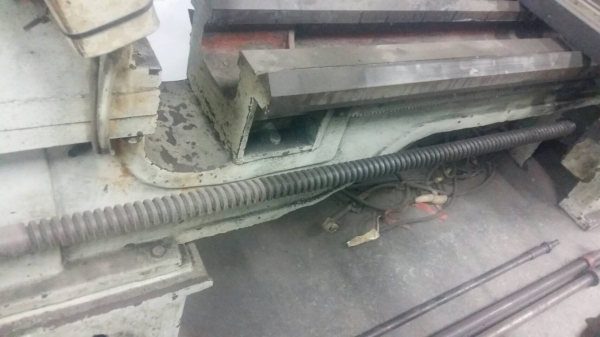 ขายกลึง8ฟุตบูลกาเรียป้อมมีดครบครับพร้อมใช้ราคาพิเศษสุดๆครับ